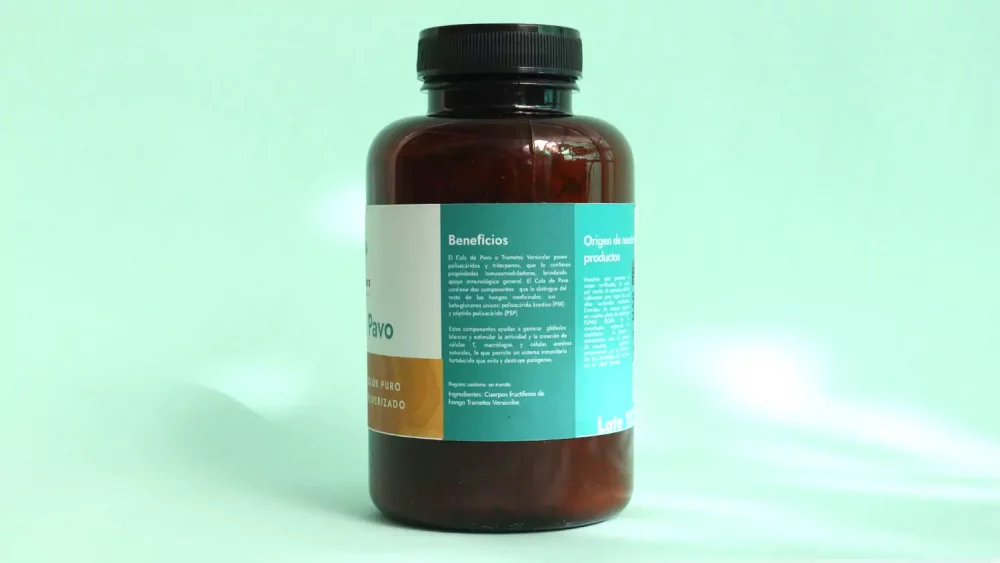 Cola de pavo en polvo 2 scaled